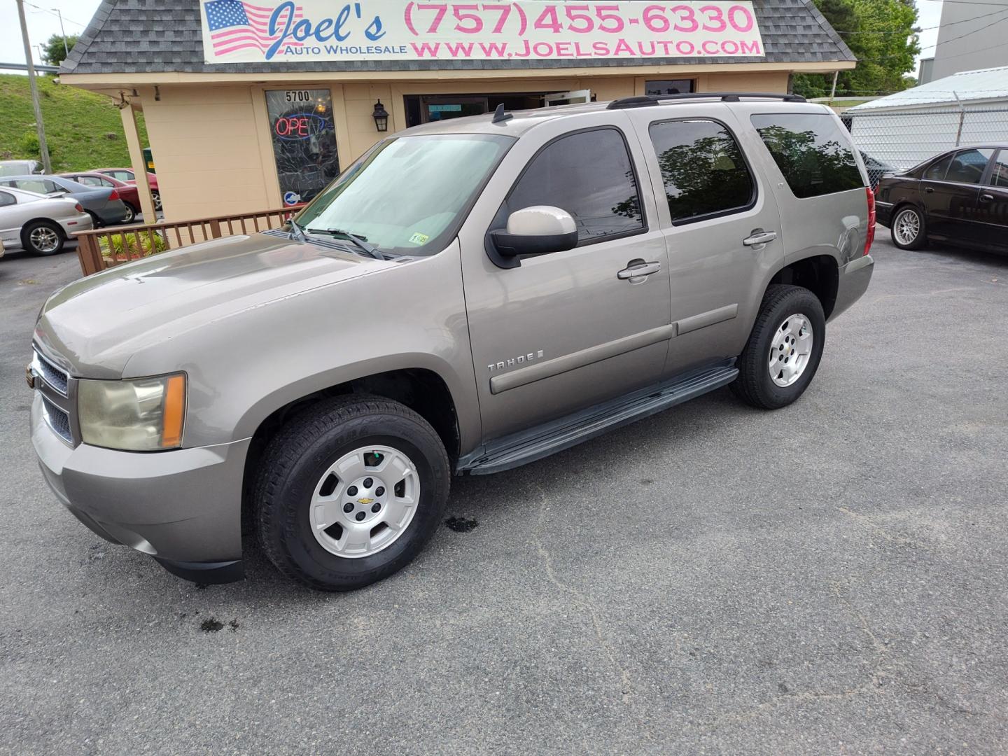 2007 Gray Chevrolet Tahoe (1GNFK13097R) , located at 5700 Curlew Drive, Norfolk, VA, 23502, (757) 455-6330, 36.841885, -76.209412 - Photo#0